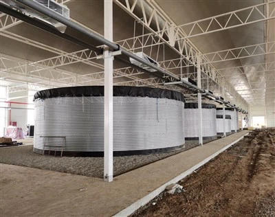 U zatvorenom spremniku vode za navodnjavanje staklenika